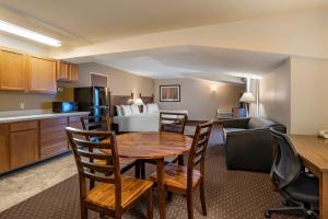 Gallery image of Best Western Desert Inn in West Yellowstone