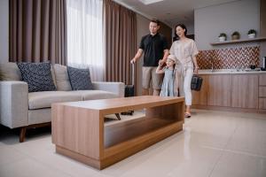 Asiakkaita majoituspaikassa Antero Hotel Jababeka