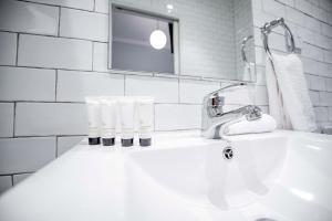 Kylpyhuone majoituspaikassa Bankstown Hotel