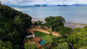 Letecký snímek ubytování Touch Beachfront Pool Villa Koh Yao Noi