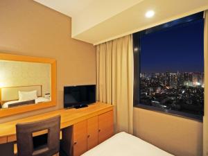 TV a/nebo společenská místnost v ubytování LOISIR HOTEL SHINAGAWA SEASIDE