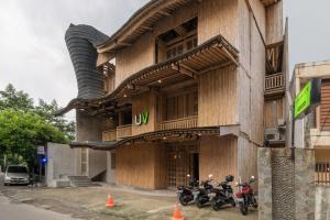 Gallery image of Urbanview Ta-ke Residence Blok M by RedDoorz in Jakarta