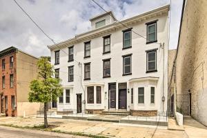 Gallery image of Upscale and Unique Townhome in University City! in Philadelphia