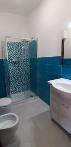 Ένα μπάνιο στο Casa Jolia