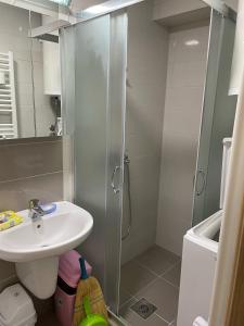 Un baño de Ruzveltova 44