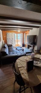Χώρος καθιστικού στο Le Panorama - Appartement 54 à Arolla face aux montagnes à 150m des pistes