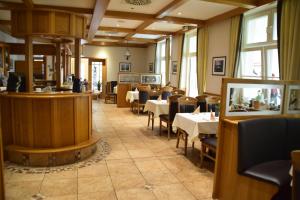 Restaurace v ubytování Land-gut-Hotel Seeblick + 36 fotografií