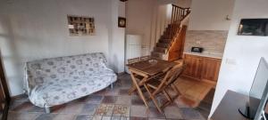 Televízia a/alebo spoločenská miestnosť v ubytovaní Casa di Gio'