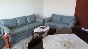 Posezení v ubytování Kostas Maria Apartment 109m2 1st Floor