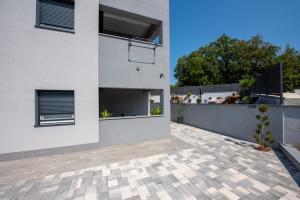 Das Gebäude in dem sich die Ferienwohnung befindet