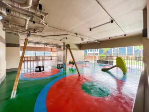 Бассейн в Luton Vacation Homes - Elite Downtown Residence Studio, Burj Khalifa View Dubai - 80AB3 или поблизости