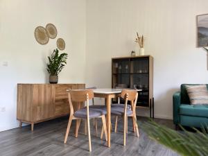 Galeriebild der Unterkunft Direkter Moselblick I Altbau I 4 Personen I Terrasse in Sankt Aldegund + 19 Fotos