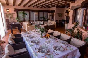 Restoran või mõni muu söögikoht majutusasutuses La Casa de las Flores Casa Rural