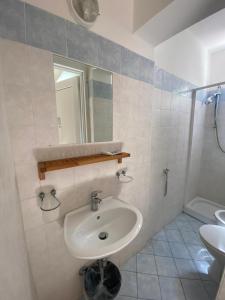 Hotel Dream tesisinde bir banyo