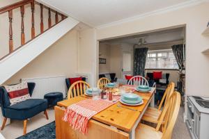 Χώρος καθιστικού στο Park End House - Parking, Pet Friendly