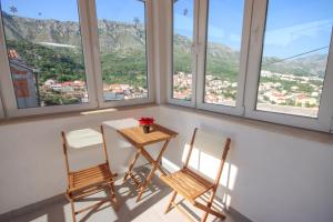 Nespecifikovaný výhled na hory nebo výhled na hory při pohledu z apartmánu