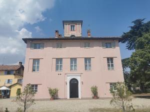 Zdjęcie z galerii obiektu Villa San Giorgio Guest House w mieście Serravalle Scrivia