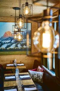 Gambar di galeri bagi Hotel-Restaurant Valrose di Gstaad