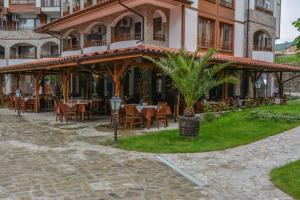Το κτήριο όπου στεγάζεται  το διαμέρισμα