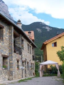 Foto dalla galleria di Apartamentos Casa Esperanza - Ordesa a Laspuña