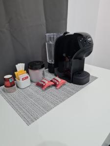 Kemudahan buat kopi dan teh di Camera Via Venza
