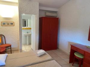 Φωτογραφία από το άλμπουμ του Les Lodges de la Plage U Dragulinu σε Sari Solenzara