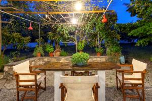 Um jardim em Platanakia