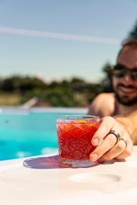 Tenuta Borgo Santa Cecilia italokat is kínál