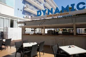 Restauracja lub miejsce do jedzenia w obiekcie JS Paradise Sport - Adults Only