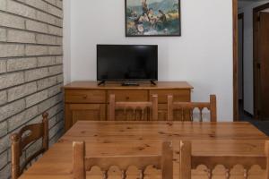 Et tv og/eller underholdning på Montemar, C-12º-33