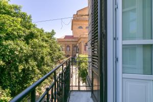 Gallery image of Teatro Massimo Bright and Cozy Apartment in Palermo