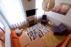 Posedenie v ubytovaní Central Design Apartment
