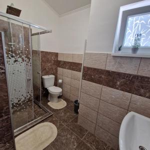 Kúpeľňa v ubytovaní Hanna Villa Siófok