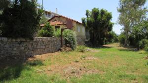 A garden outside Sea La Vie