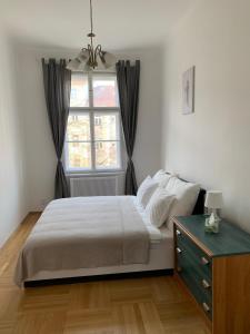 Postel nebo postele na pokoji v ubytování 2 Bedroom Apartment in great location