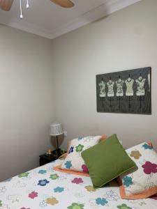מיטה או מיטות בחדר ב-Apartamento Playa Chica