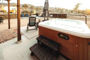 Bilde i galleriet til Cozy Rustic Home minutes to Joshua Tree Nat'l Park i Joshua Tree