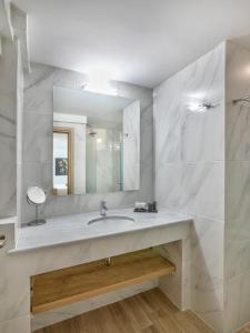 Ein Badezimmer in der Unterkunft Acropolis City Life BH