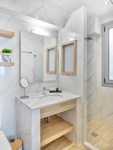 Ein Badezimmer in der Unterkunft Acropolis City Life BH