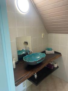 Et badeværelse på Vine Cottage