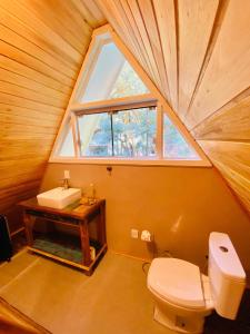 Koupelna v ubytování Chalé do Lago