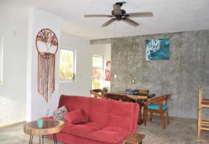 Posezení v ubytování Relaxing comfortable jungle view Eklum Villa Rivera Maya Puerto Morelos POOL AC GYM GATED COMMUNITY