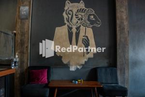 Foto de la galeria de Jabrix Hotel Mitra RedDoorz a Bandung