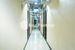 Foto de la galeria de Jabrix Hotel Mitra RedDoorz a Bandung