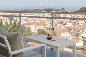 Balkón nebo terasa v ubytování 3 Bedroom Holiday Apartment with Sea View Terrace - Nazaré views SCH059