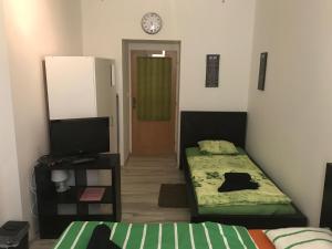 Posteľ alebo postele v izbe v ubytovaní Party bunker apartment