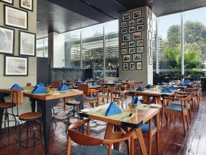 Restaurace v ubytování Mercure Jakarta Simatupang