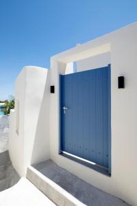 Foto dalla galleria di Acave Santorini Suites a Vóthon