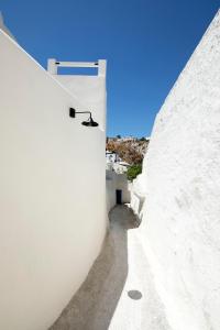 Foto dalla galleria di Acave Santorini Suites a Vóthon
