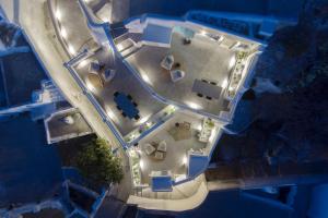 Vista aerea di Acave Santorini Suites